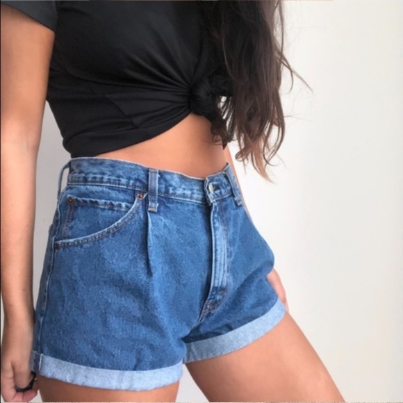 Abercrombie & Fitch Pants - Abercrombie and Fitch Annie High-Rise Short